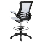 Chaise de dessinateur à dossier mi-haut en maille noire et cadre noir avec accoudoirs rabattables, 1 personne